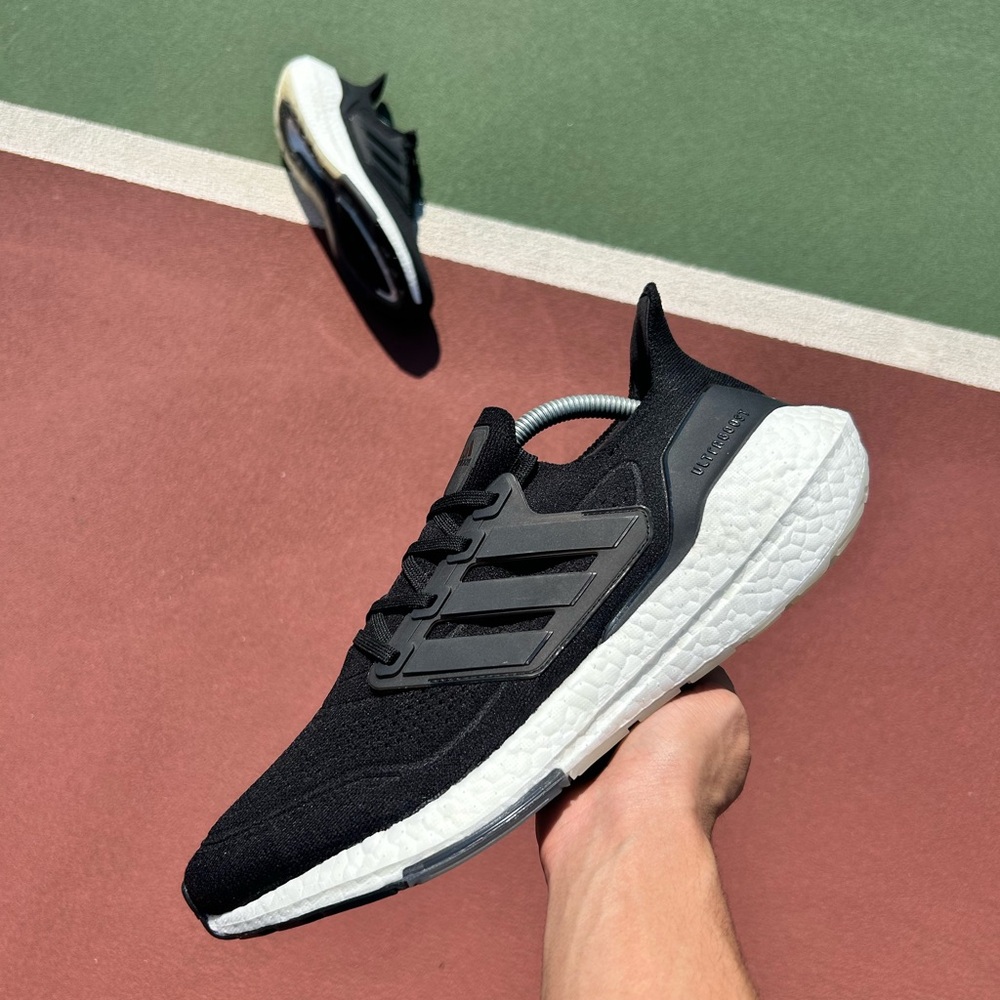 ❌SOLD❌Adidas Ultraboost 21